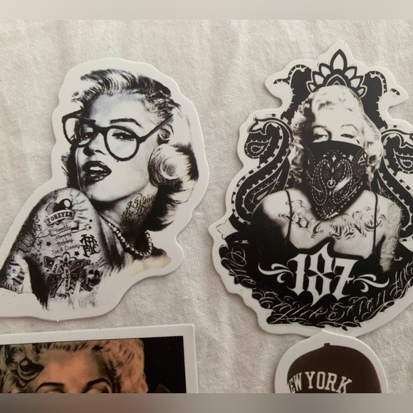 FREE w/$30+ purchase - 6 sticker set - Marilyn Monroe - Picture 2 of 4